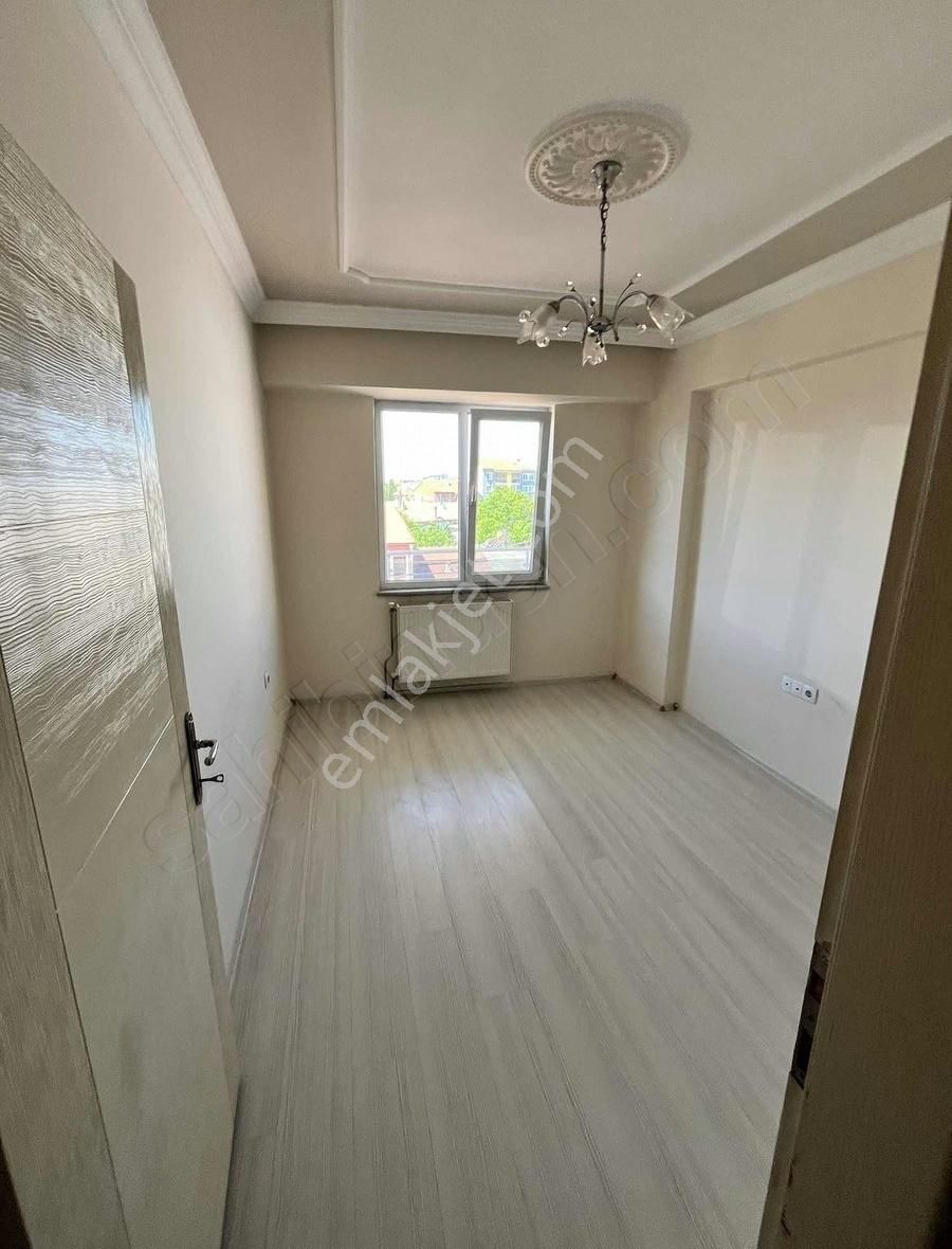 Banaz Merkezde 3+1 Hazır 130m2 Daire - Görsel 16