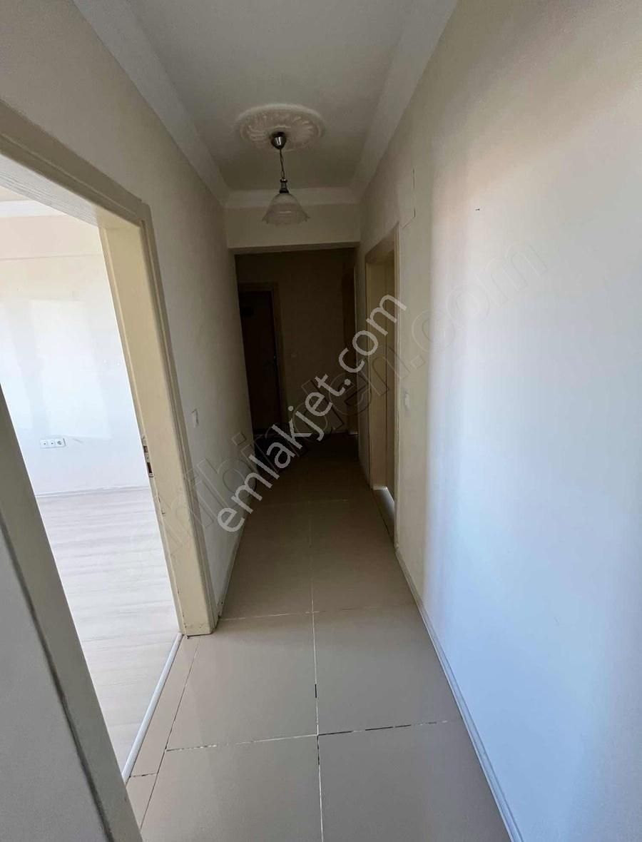 Banaz Merkezde 3+1 Hazır 130m2 Daire - Görsel 3