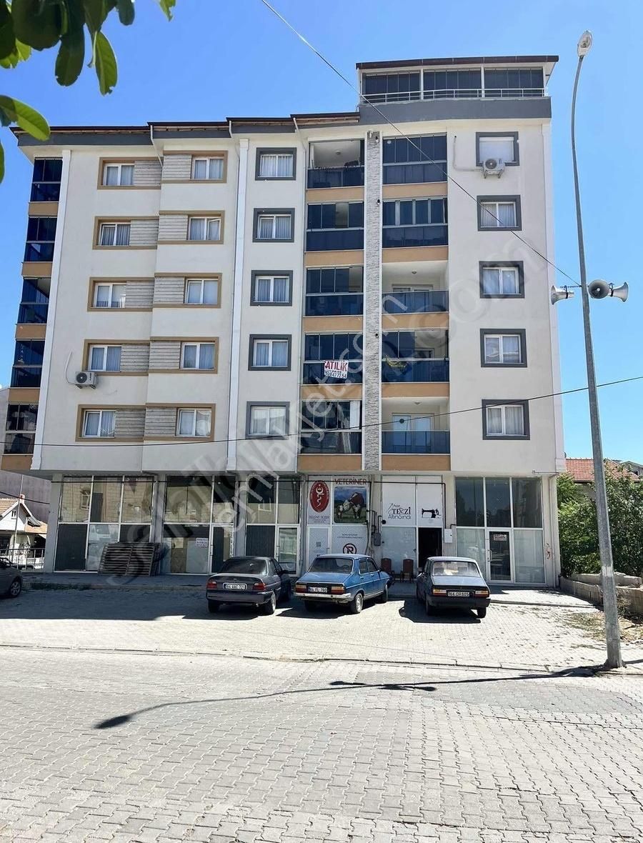 Banaz Salıpazarında 180m2 4+1 Verandalı. Şömineli Dubleks - Görsel 23