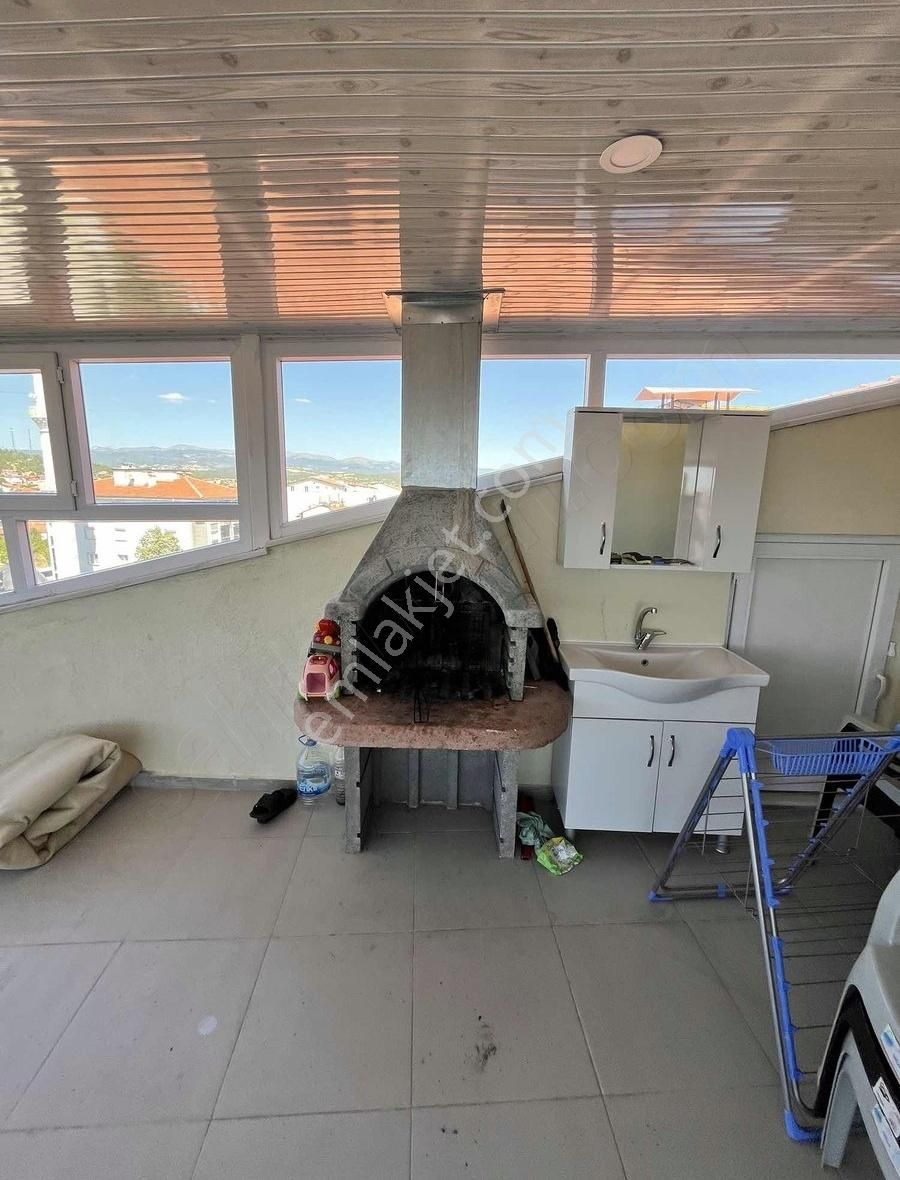 Banaz Salıpazarında 180m2 4+1 Verandalı. Şömineli Dubleks - Görsel 7
