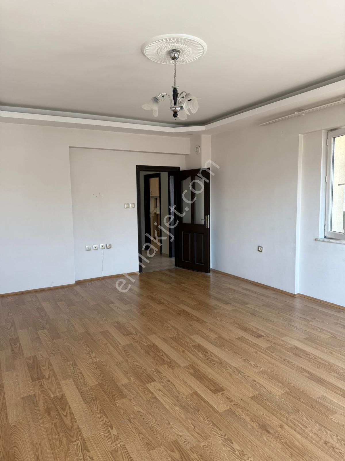 Anadolu Emlaktan Satılık Yıldırım Beyazıt Mah. De 3+1 Daire - Görsel 6