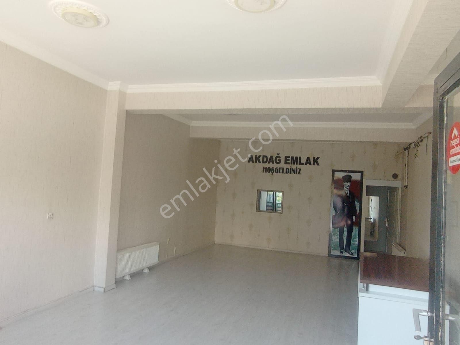 Cadde/otobüs-dolmuş Durağı/okul Karşısı; 70m2 Dükkan - Görsel 4