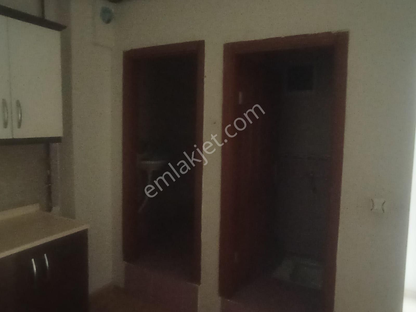 Cadde/otobüs-dolmuş Durağı/okul Karşısı; 70m2 Dükkan - Görsel 6