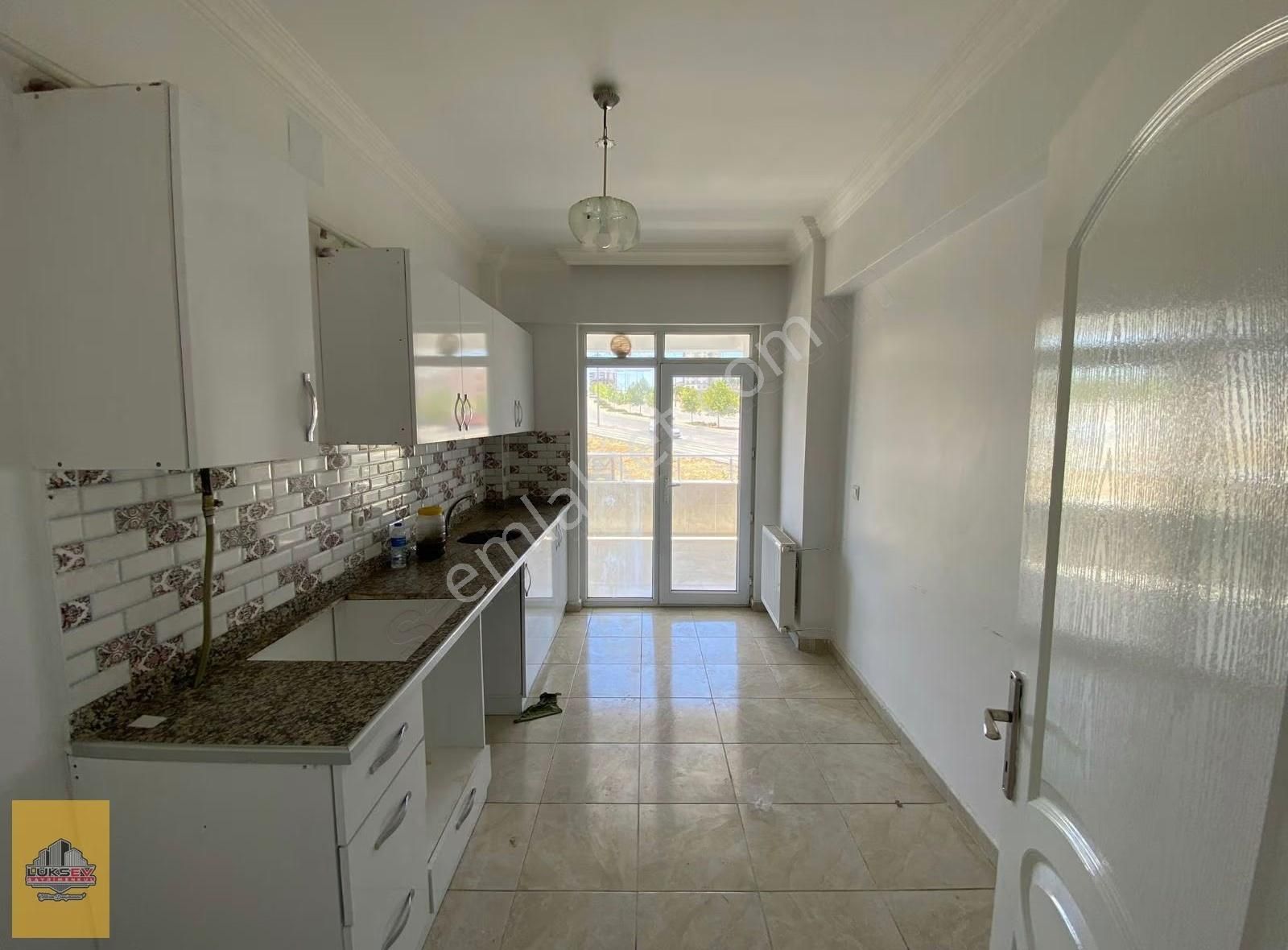 Beykent'te Satılık 2+1 Ara Kat Masrafsız Daire - Görsel 10