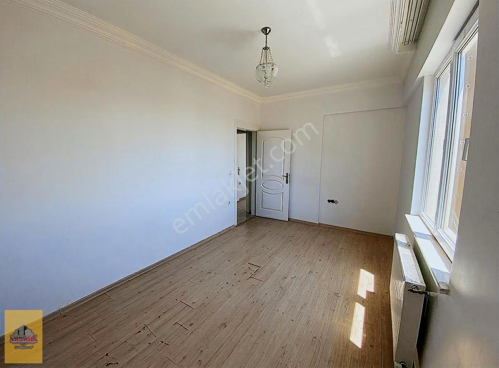 Beykent'te Satılık 2+1 Ara Kat Masrafsız Daire - Görsel 5