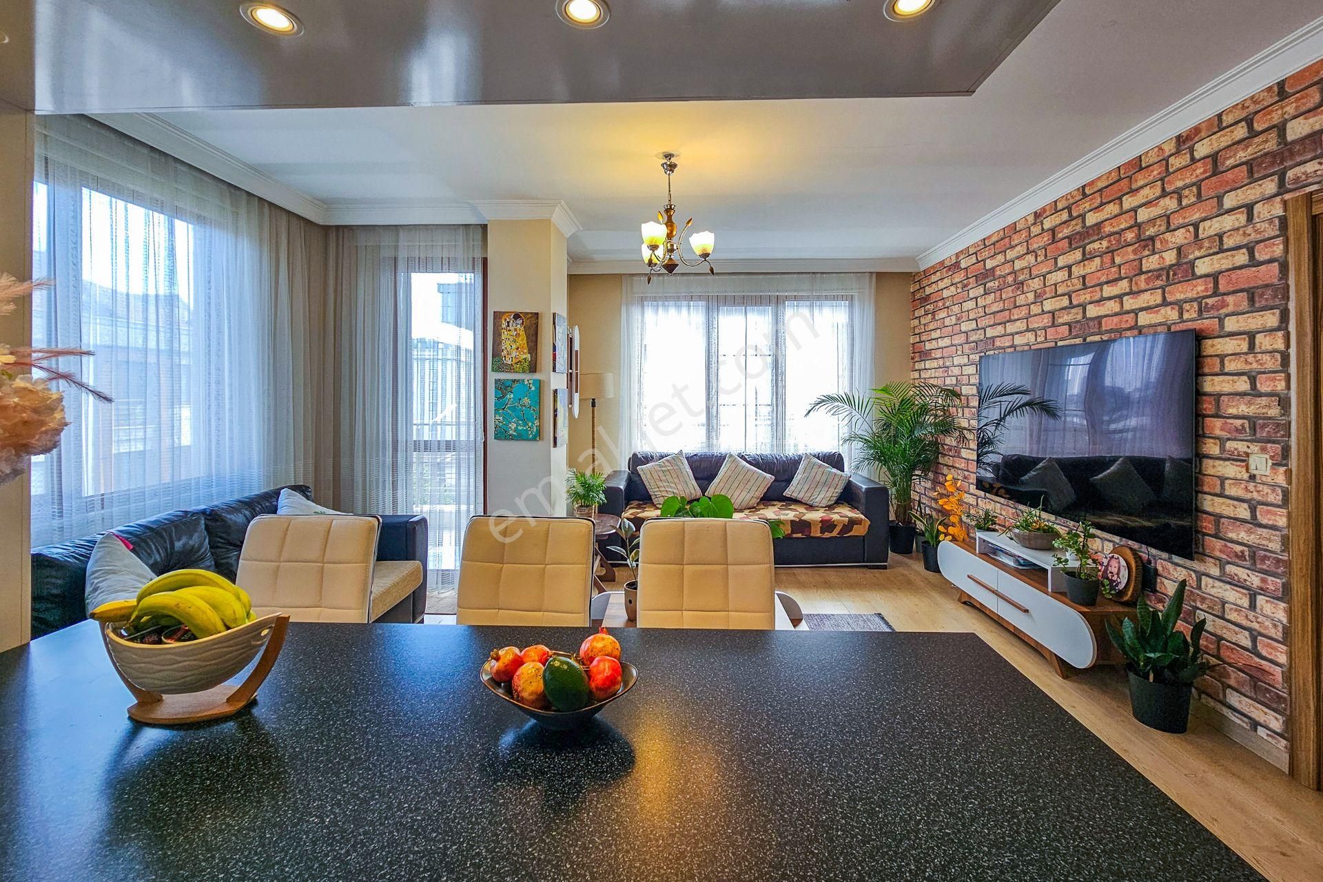 Çekmeköy Site İçi Satılık 4+2 Çatı Dubleks Daire - Görsel 5