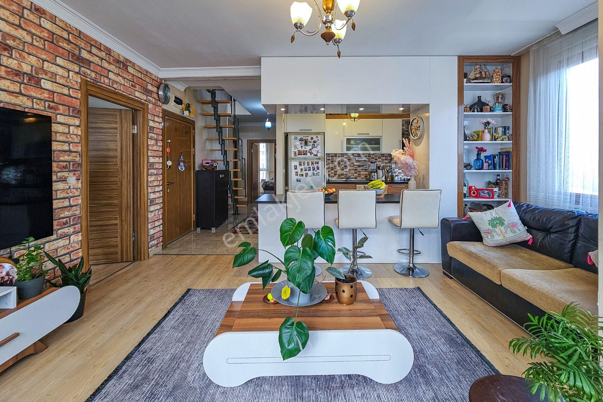 Çekmeköy Site İçi Satılık 4+2 Çatı Dubleks Daire - Görsel 8