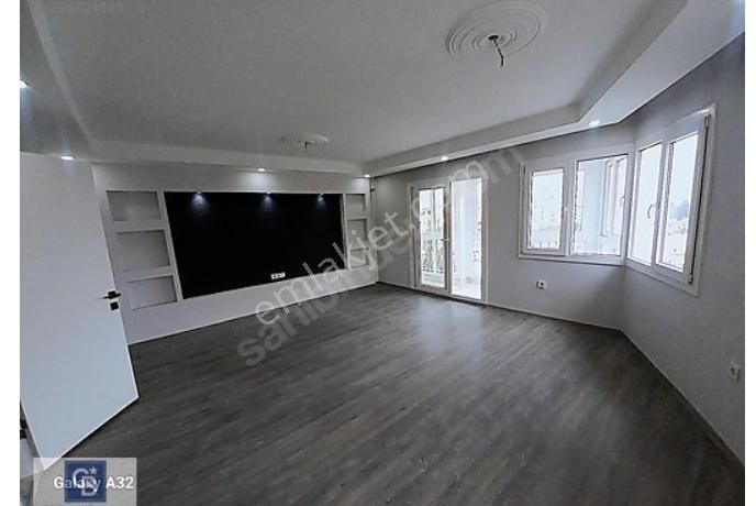 Alaybey Tersane Kısmen Deniz Manzaralı Full Tadilatli 3+1 Daire