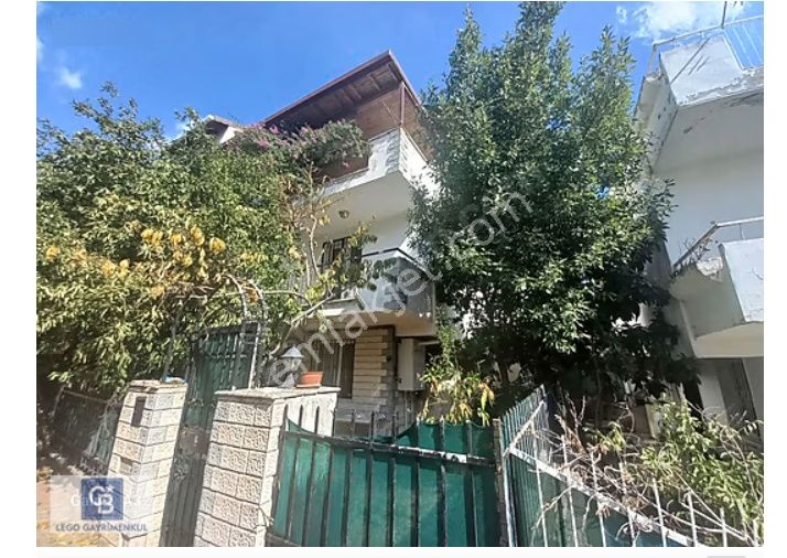 Çiğli Satılık 3+1 Deniz Manzaralı ,2 Mutfakli Tripleks