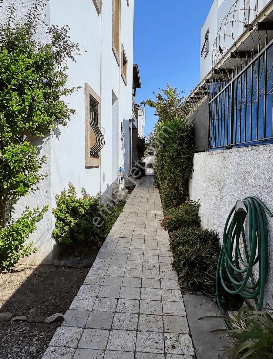 Butik Sitede Havuzlu Bahçe Katı - Görsel 17