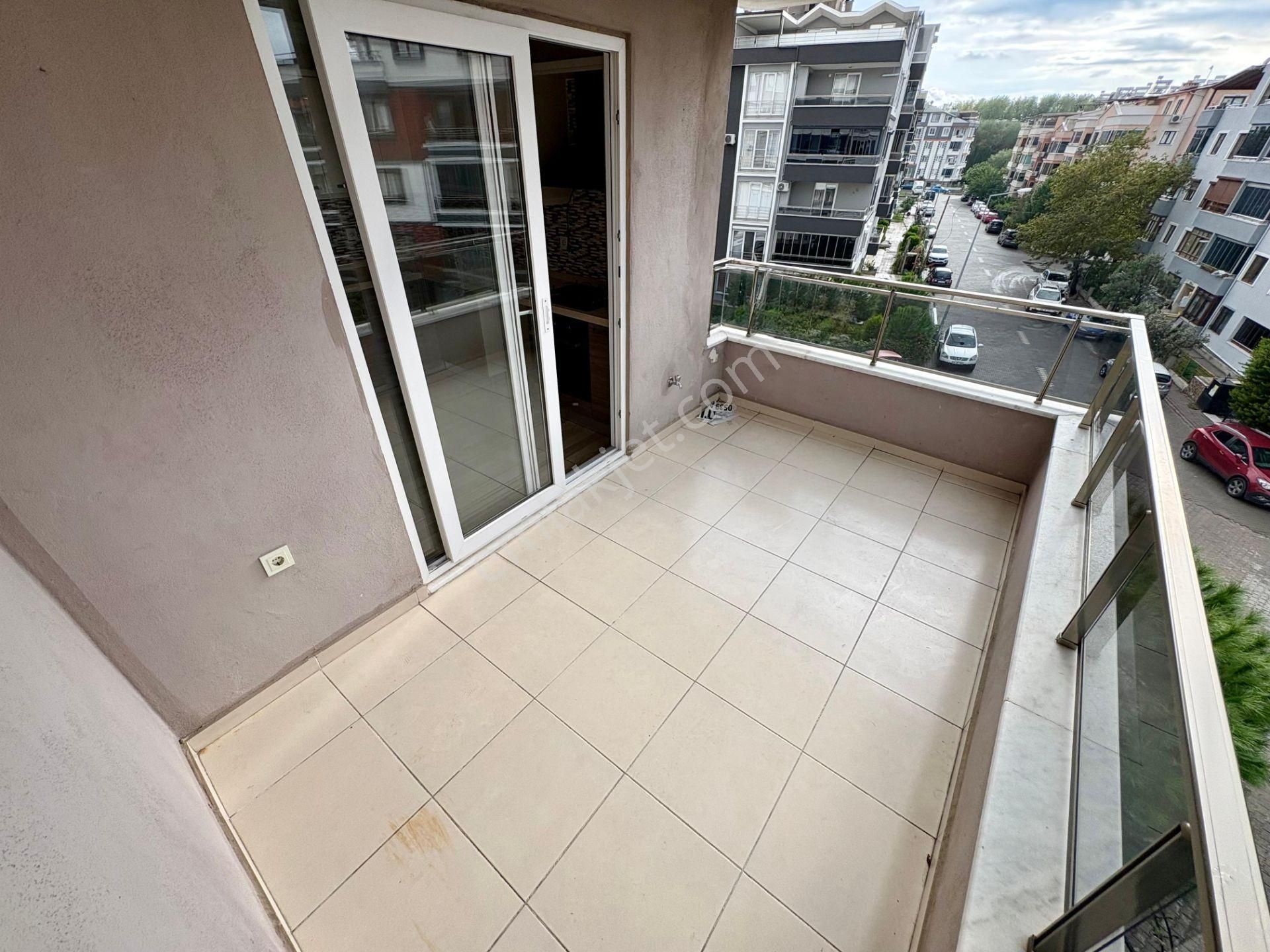 Akçay Sezgin Emlaktan Ara Kat & Ön Cephe 120m2 Satılık 2+1 Daire - Görsel 12