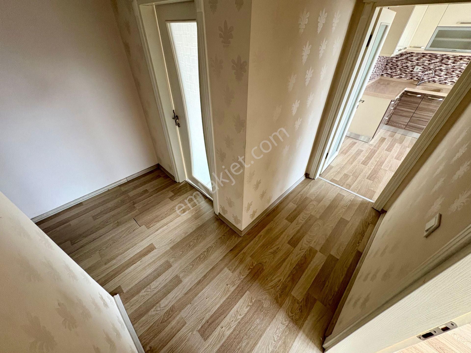 Akçay Sezgin Emlaktan Ara Kat & Ön Cephe 120m2 Satılık 2+1 Daire - Görsel 30
