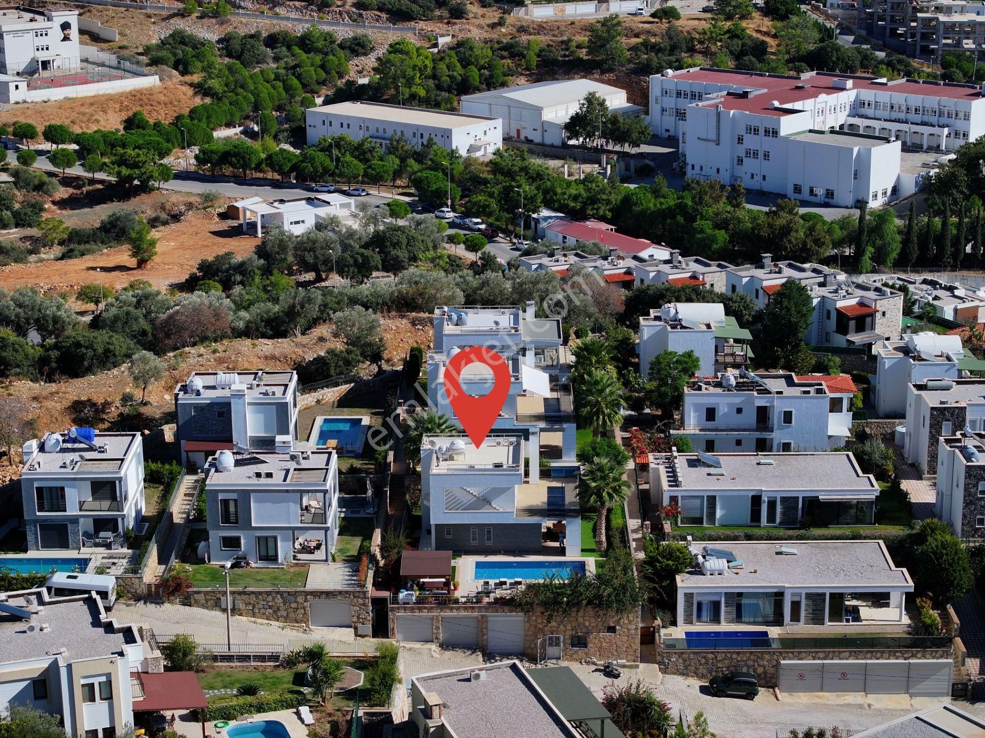 Konacık'da Deniz Manzaralı Satılık 4+1 Villa - Görsel 6