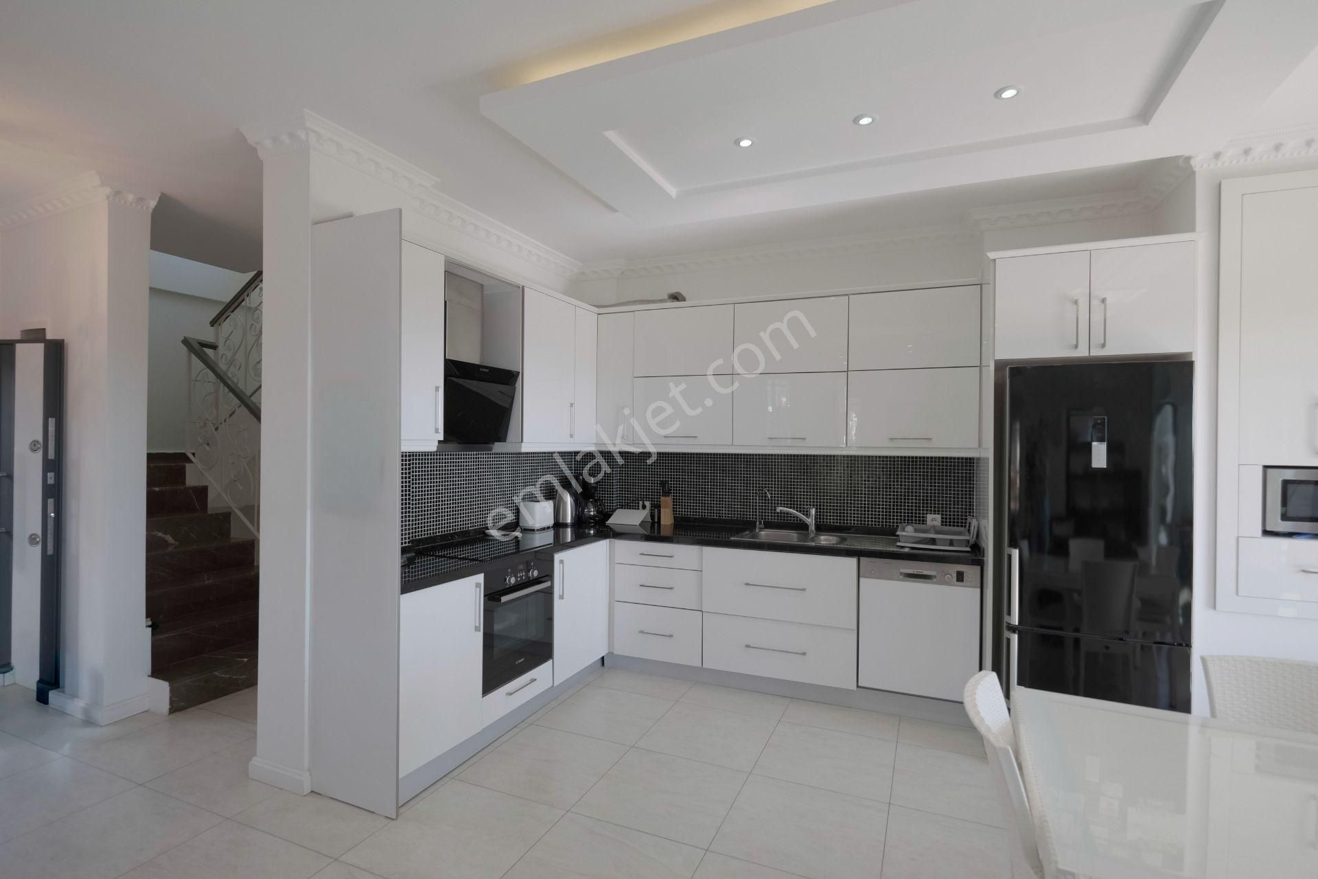 Konacık'da Deniz Manzaralı Satılık 4+1 Villa - Görsel 20