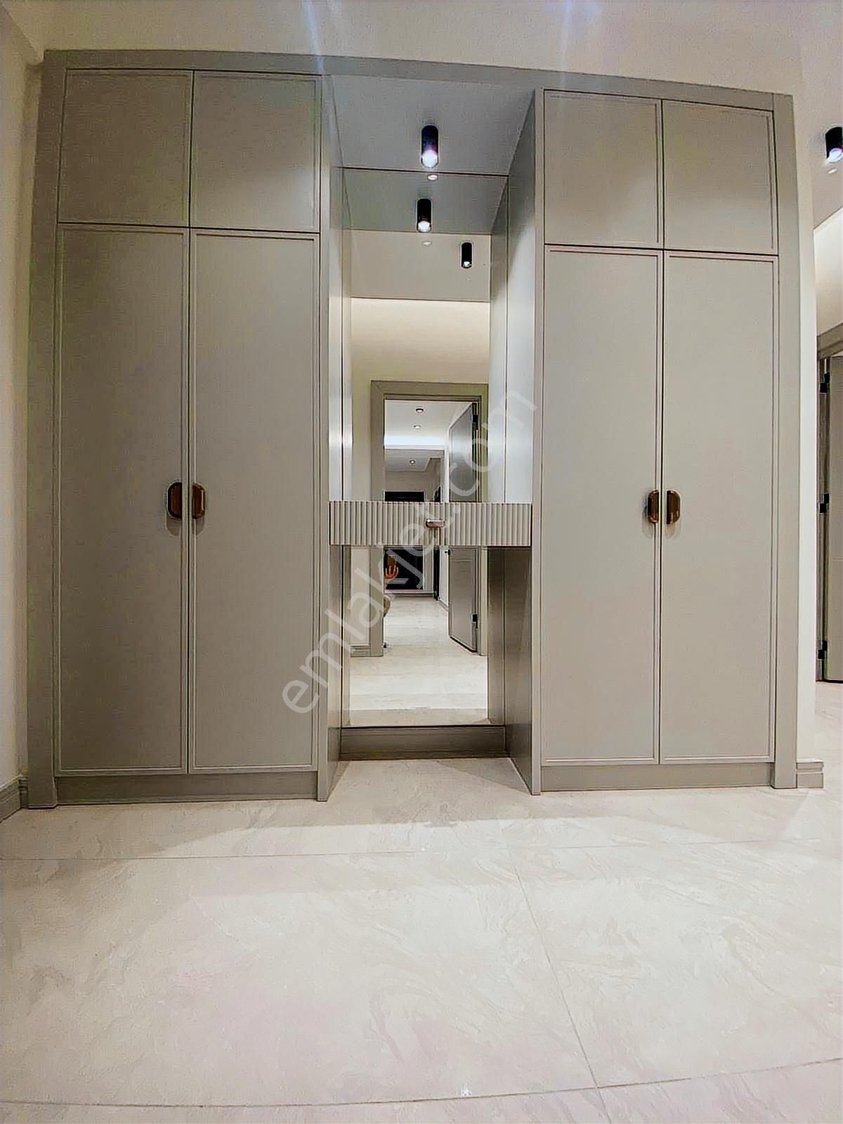 Demirlerden Cepheleri Açık Giyinme Odalı Lüks Geniş 3+1 Daireler - Görsel 23