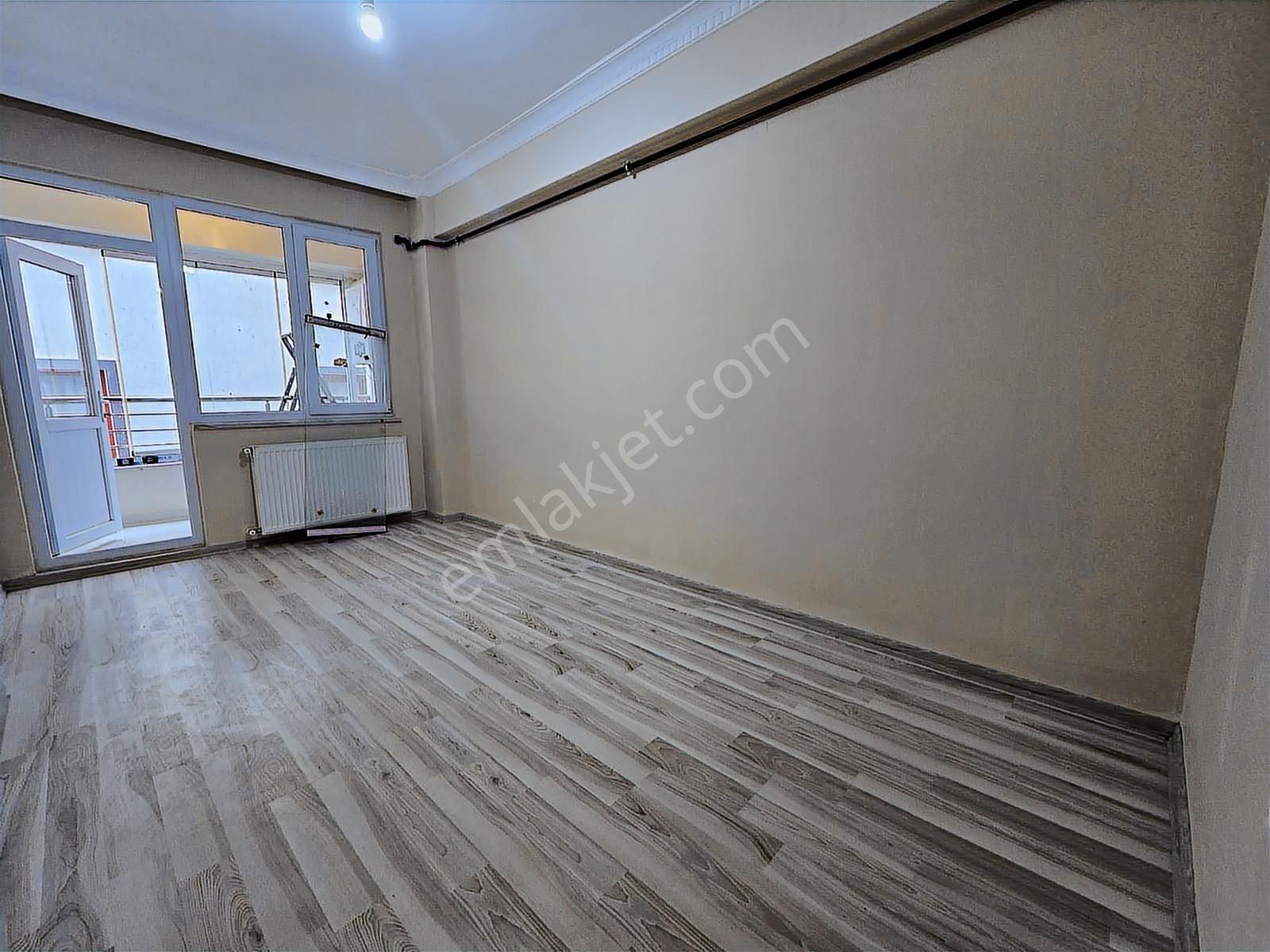 Mimar Yapıdan Meydanda Satılık 2+1 Öncephe Asansörlü 1.kat - Görsel 8