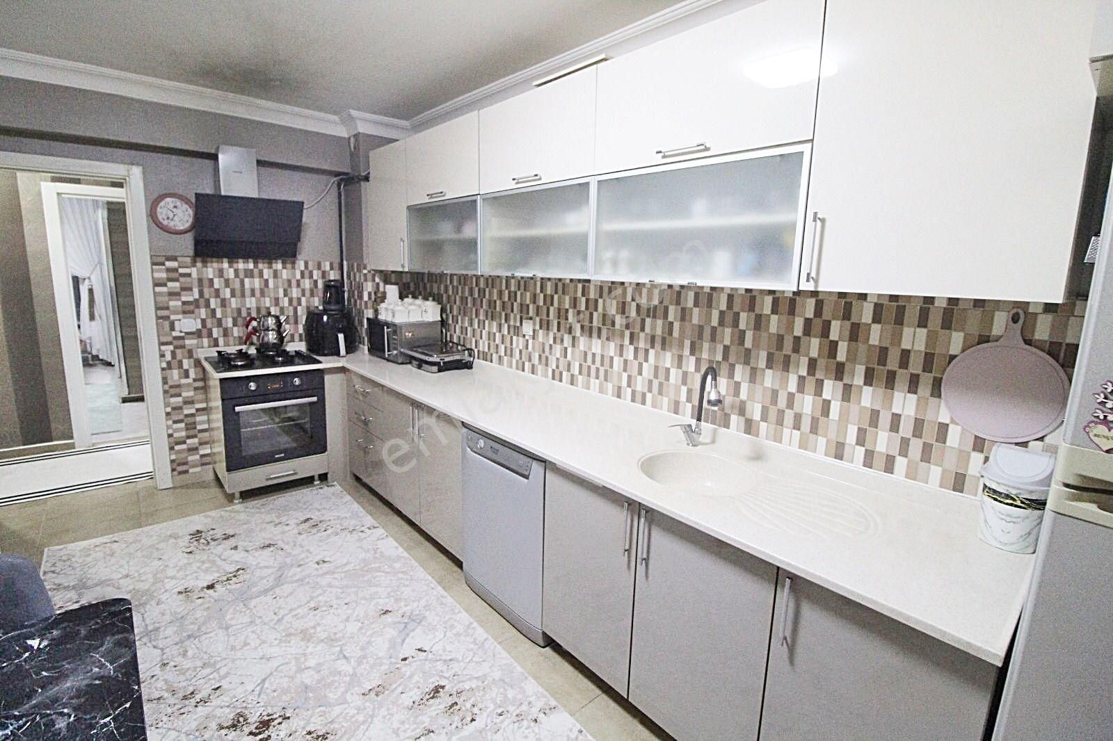 Yenimahalle Avcılar'da Lüxs Yapılı Manzaralı 3+1 Emsalsiz Daire - Görsel 8