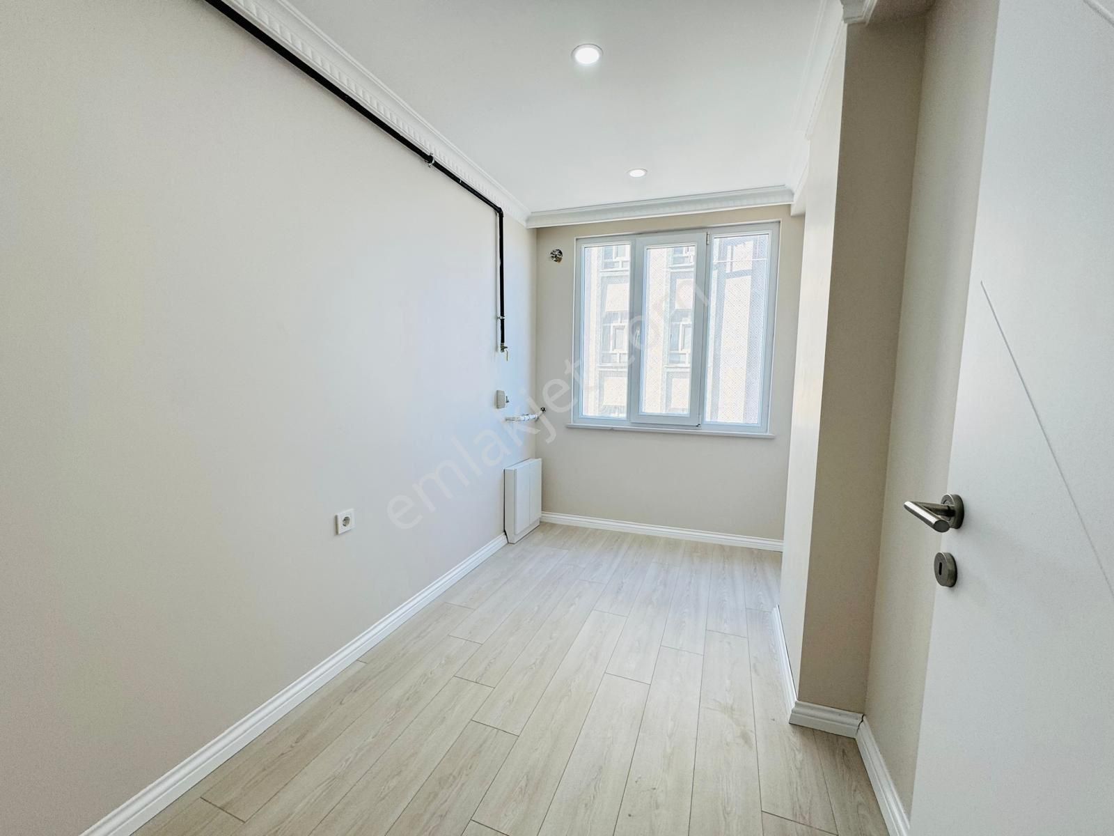 Özgür İnşaat'tan Malkoçoğlu Mah'de 2+1 85m2 Sıfır Ara Kat Lüx Daire - Görsel 32