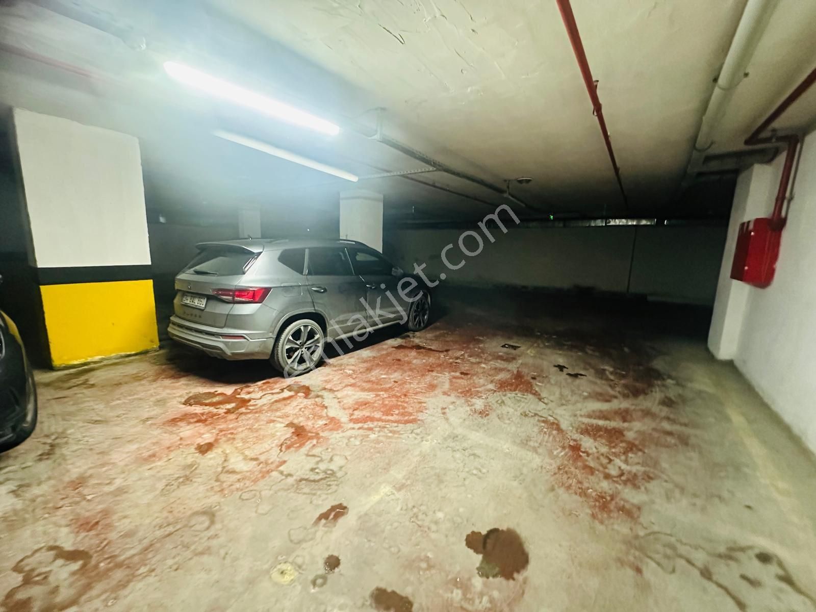 Özgür İnşaat'tan Site İçerisinde 3+1 135m2 Cadde Üstü Lüx 3.kat Daire - Görsel 34