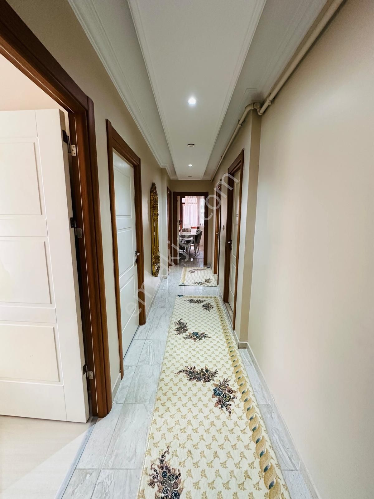 Özgür İnşaat'tan Site İçerisinde 3+1 135m2 Cadde Üstü Lüx 3.kat Daire - Görsel 28