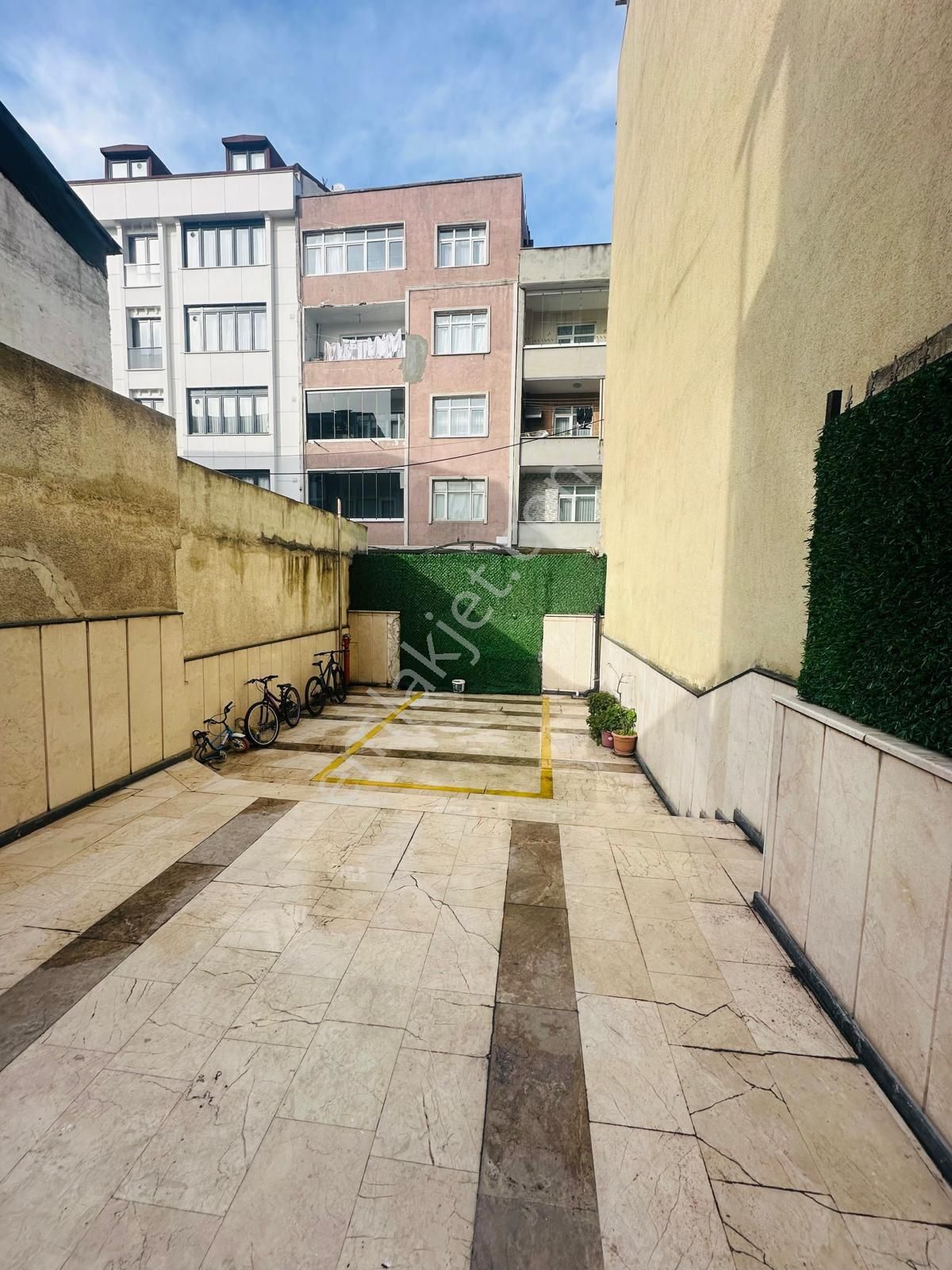 Özgür İnşaat'tan Site İçerisinde 3+1 135m2 Cadde Üstü Lüx 3.kat Daire - Görsel 9