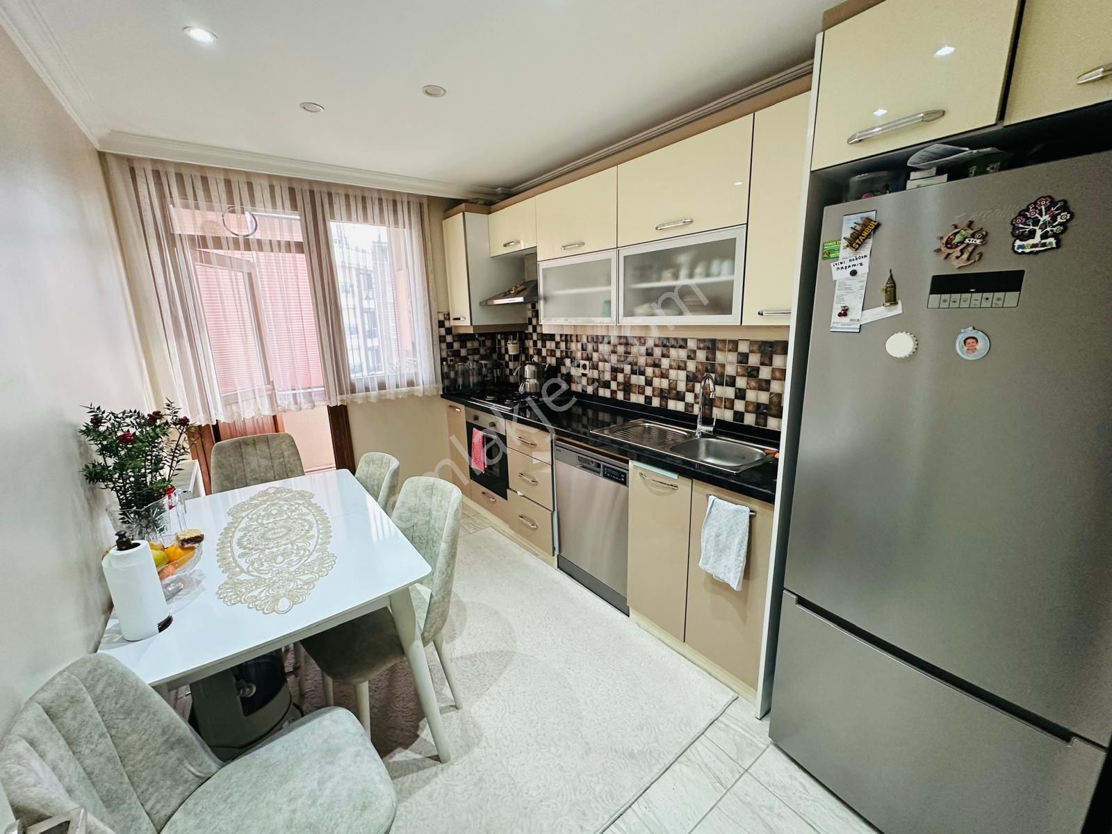 Özgür İnşaat'tan Site İçerisinde 3+1 135m2 Cadde Üstü Lüx 3.kat Daire - Görsel 25