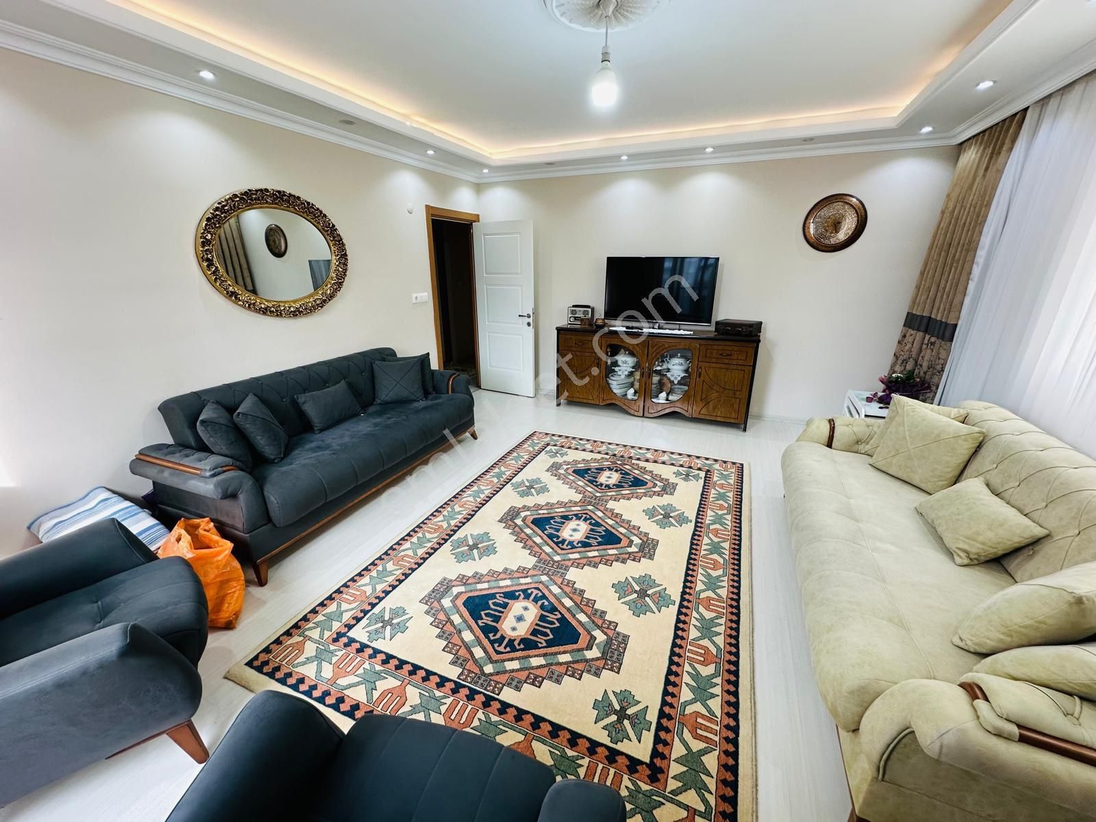 Özgür İnşaat'tan Site İçerisinde 3+1 135m2 Cadde Üstü Lüx 3.kat Daire - Görsel 3