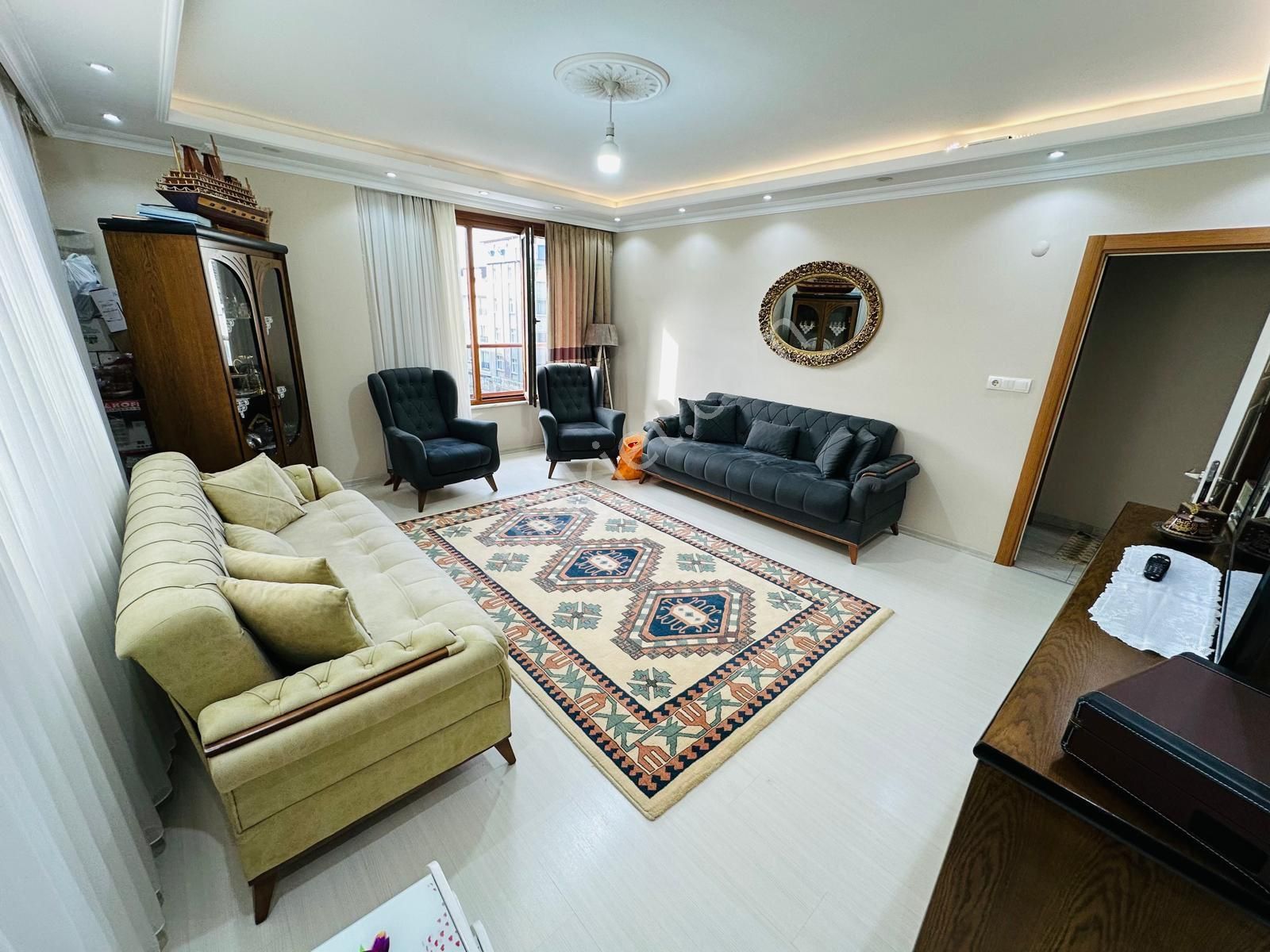 Özgür İnşaat'tan Site İçerisinde 3+1 135m2 Cadde Üstü Lüx 3.kat Daire - Görsel 5