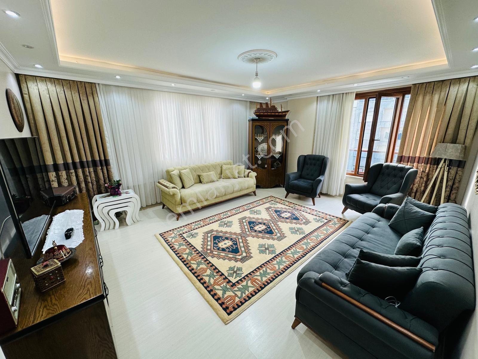 Özgür İnşaat'tan Site İçerisinde 3+1 135m2 Cadde Üstü Lüx 3.kat Daire - Görsel 35