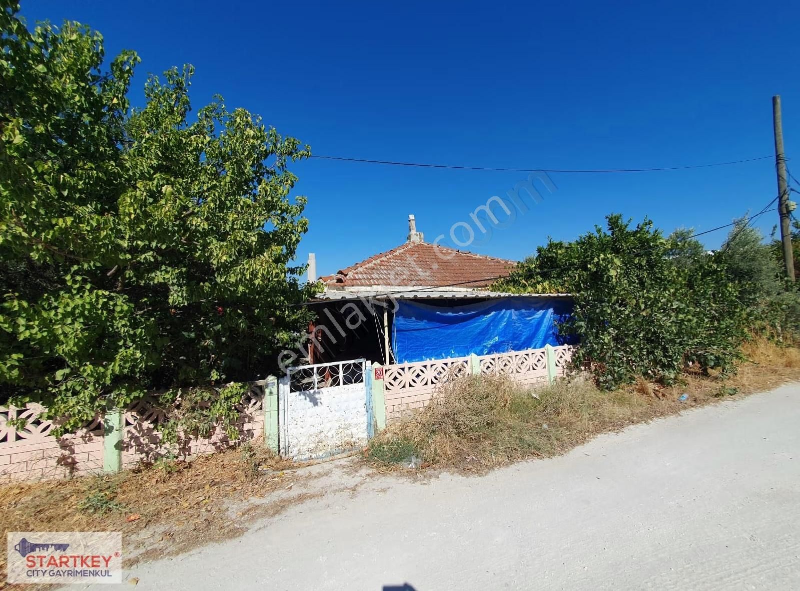 Manyas Salur Mahallesi Satılık Temiz Köy Evi