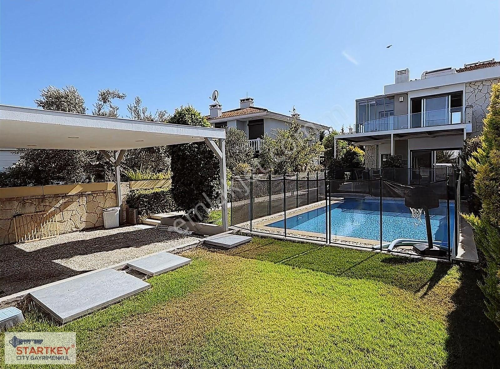 Smarttwins Alaçatı'da Müstakil Havuzlu Satılık 4+1 Villa