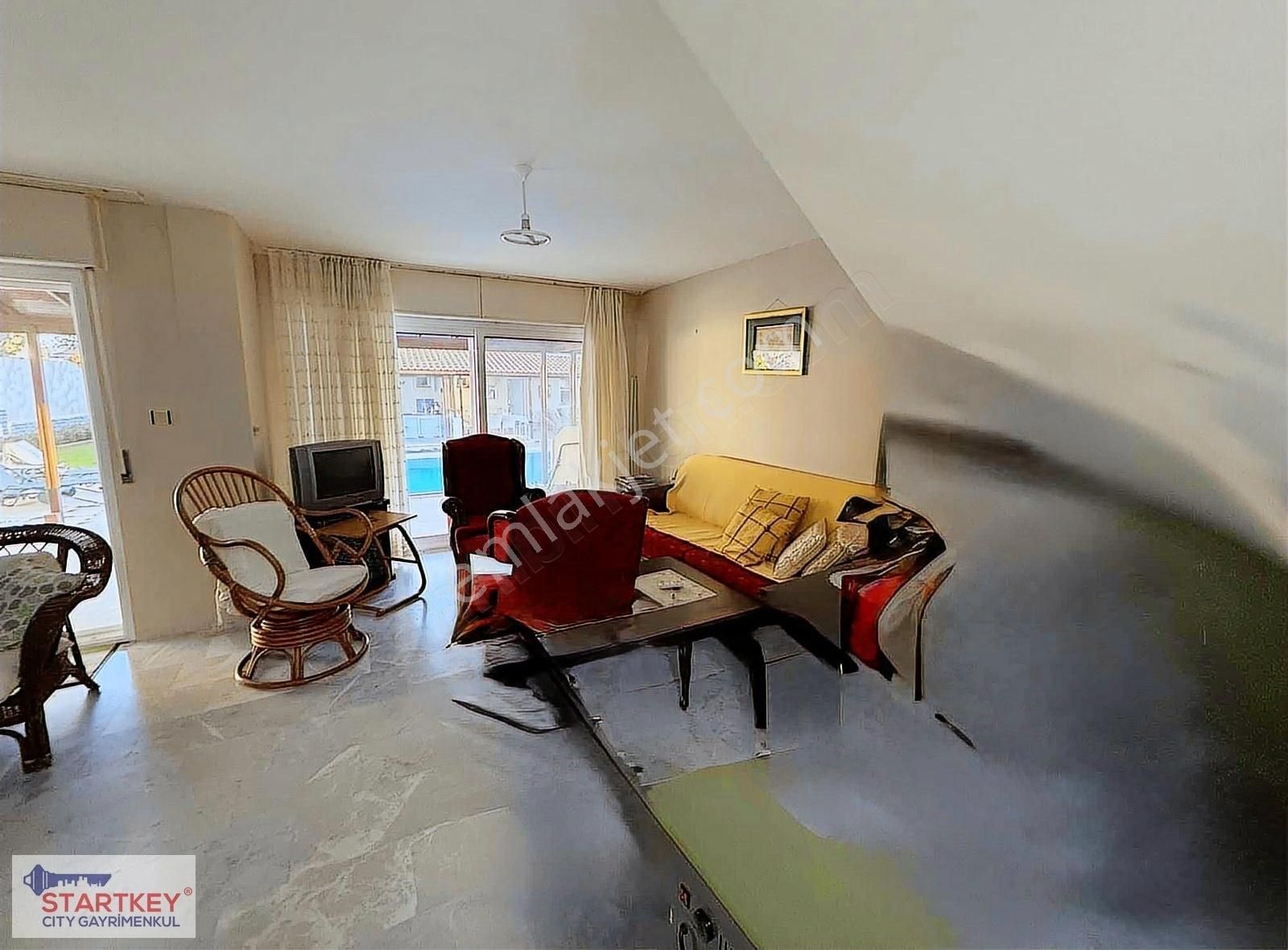 Çeşme Altınyunus Mevkiinde Satılık Havuzlu 3+1 Dublex Villa - Görsel 11