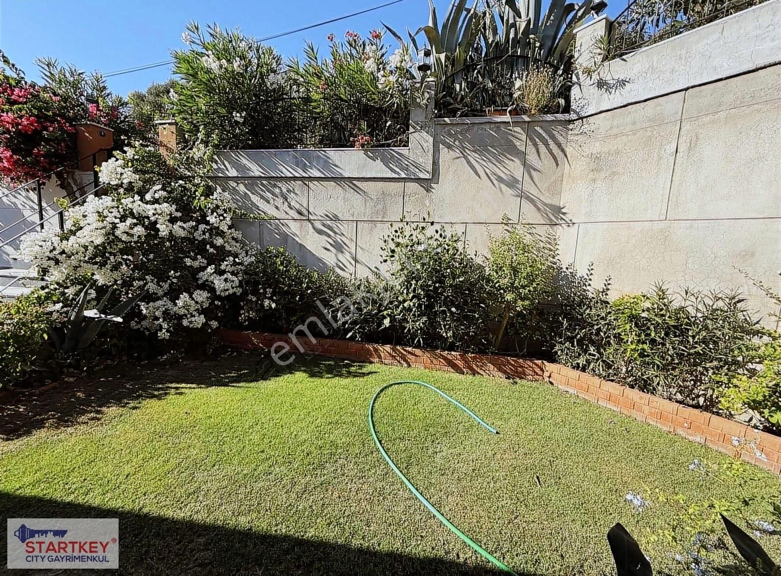 Çeşme Altınyunus Mevkiinde Satılık Havuzlu 3+1 Dublex Villa - Görsel 14