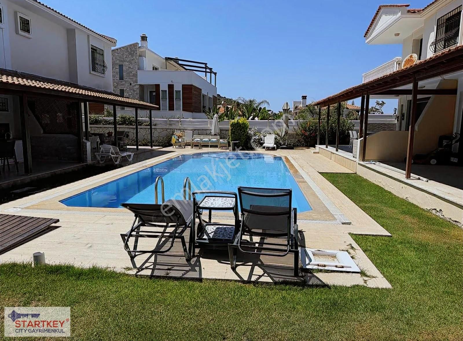 Çeşme Altınyunus Mevkiinde Satılık Havuzlu 3+1 Dublex Villa - Görsel 5