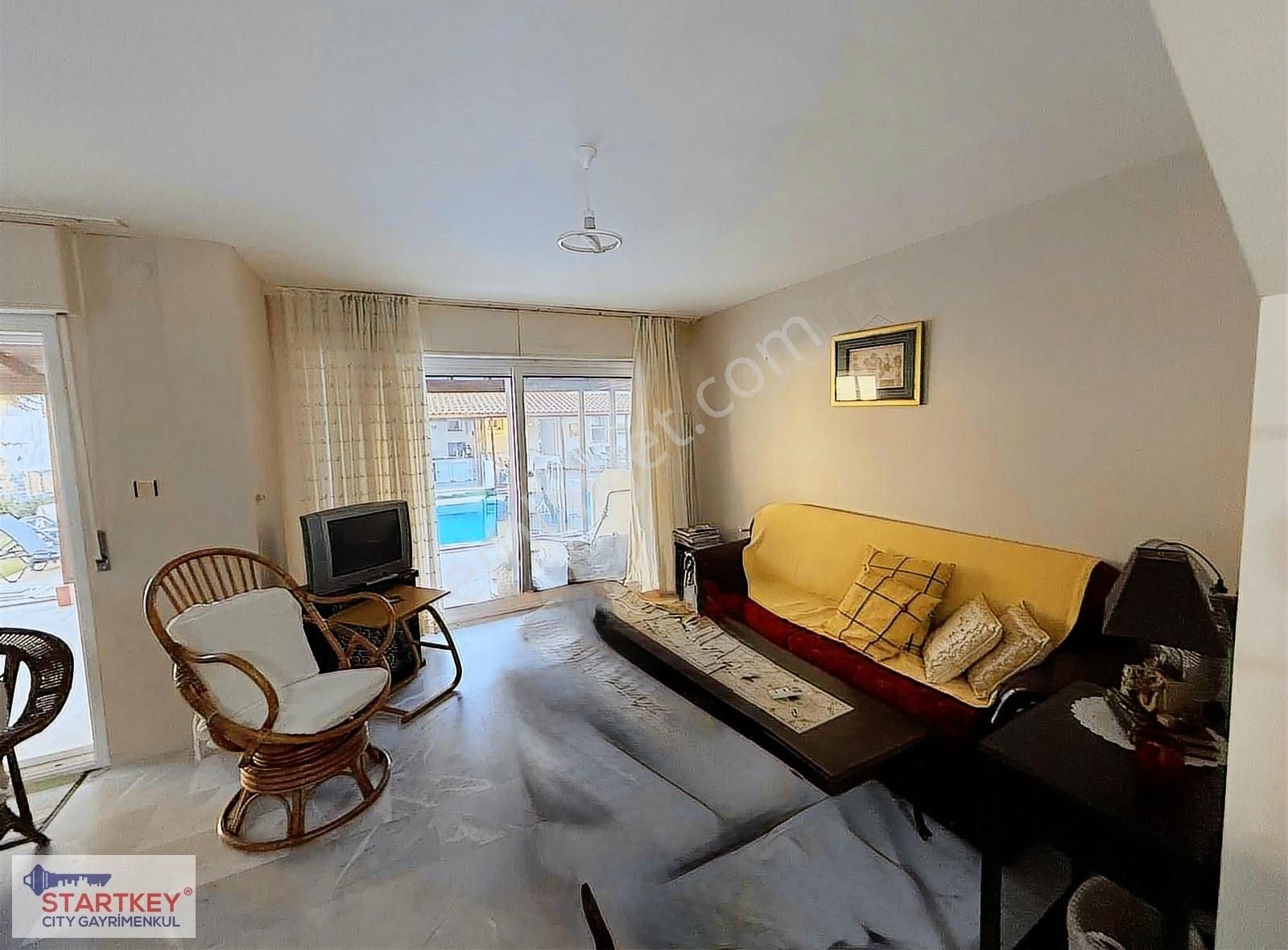 Çeşme Altınyunus Mevkiinde Satılık Havuzlu 3+1 Dublex Villa - Görsel 24