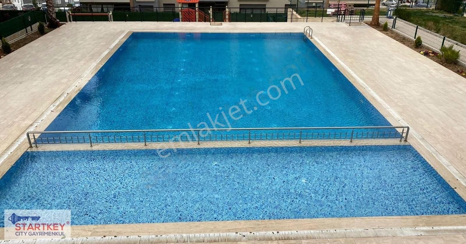 Çiğli İnönü Mahallesi Marka 270 Sitesinde Satılık 2+1 Daire