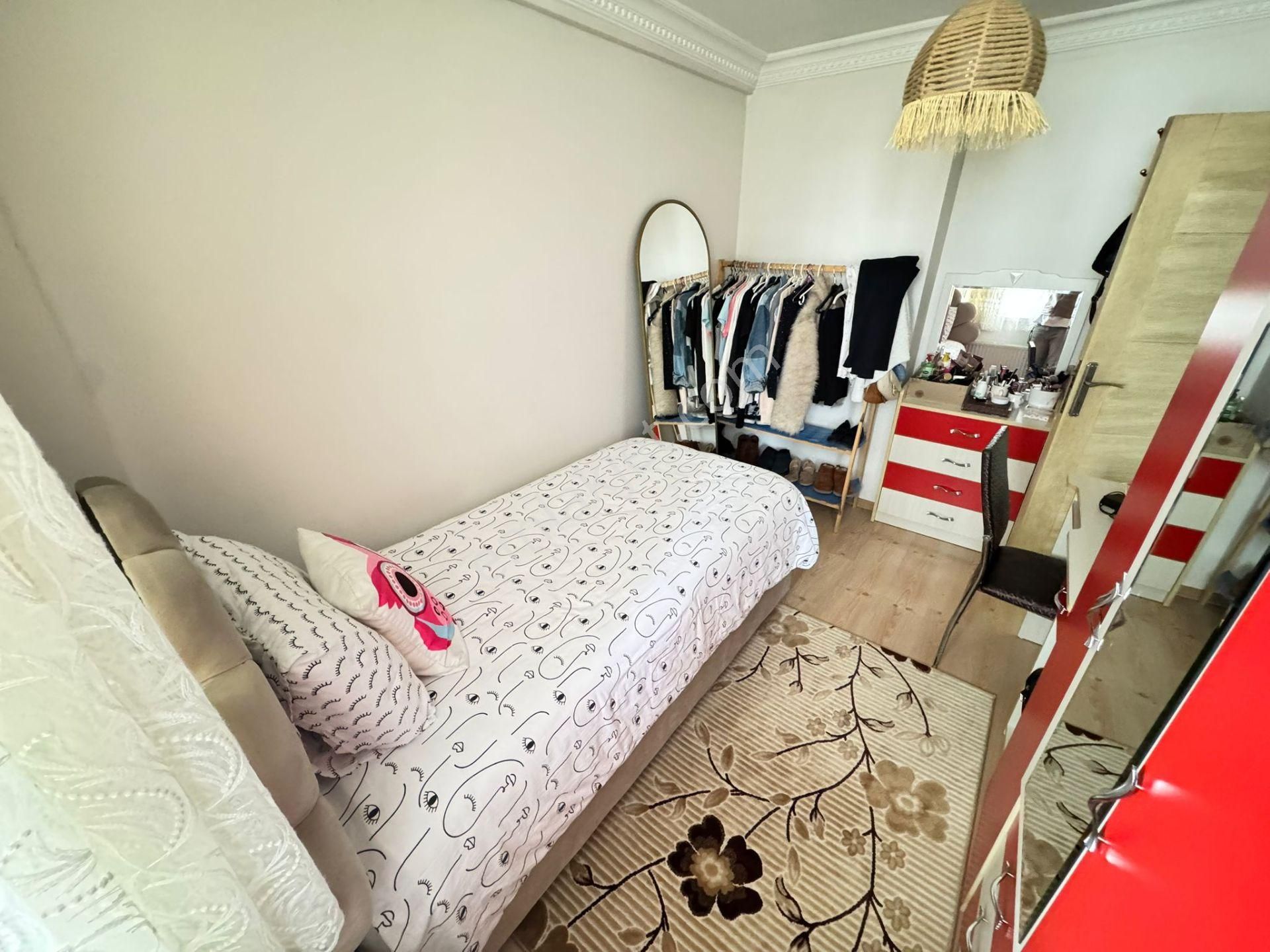 Karapürçek'te Muhtarlık Yakını 3+1 Balkonlu Yüksek Giriş - Görsel 21