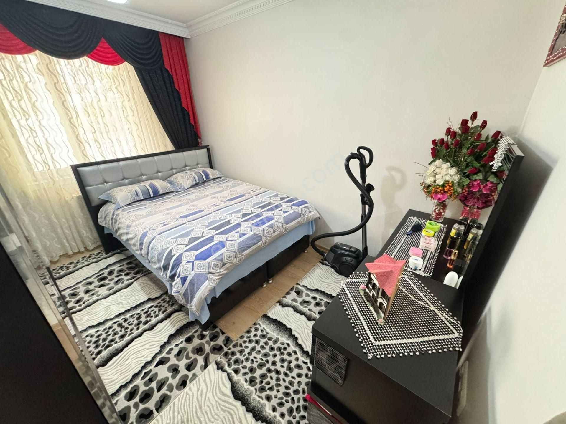 Karapürçek'te Muhtarlık Yakını 3+1 Balkonlu Yüksek Giriş - Görsel 12