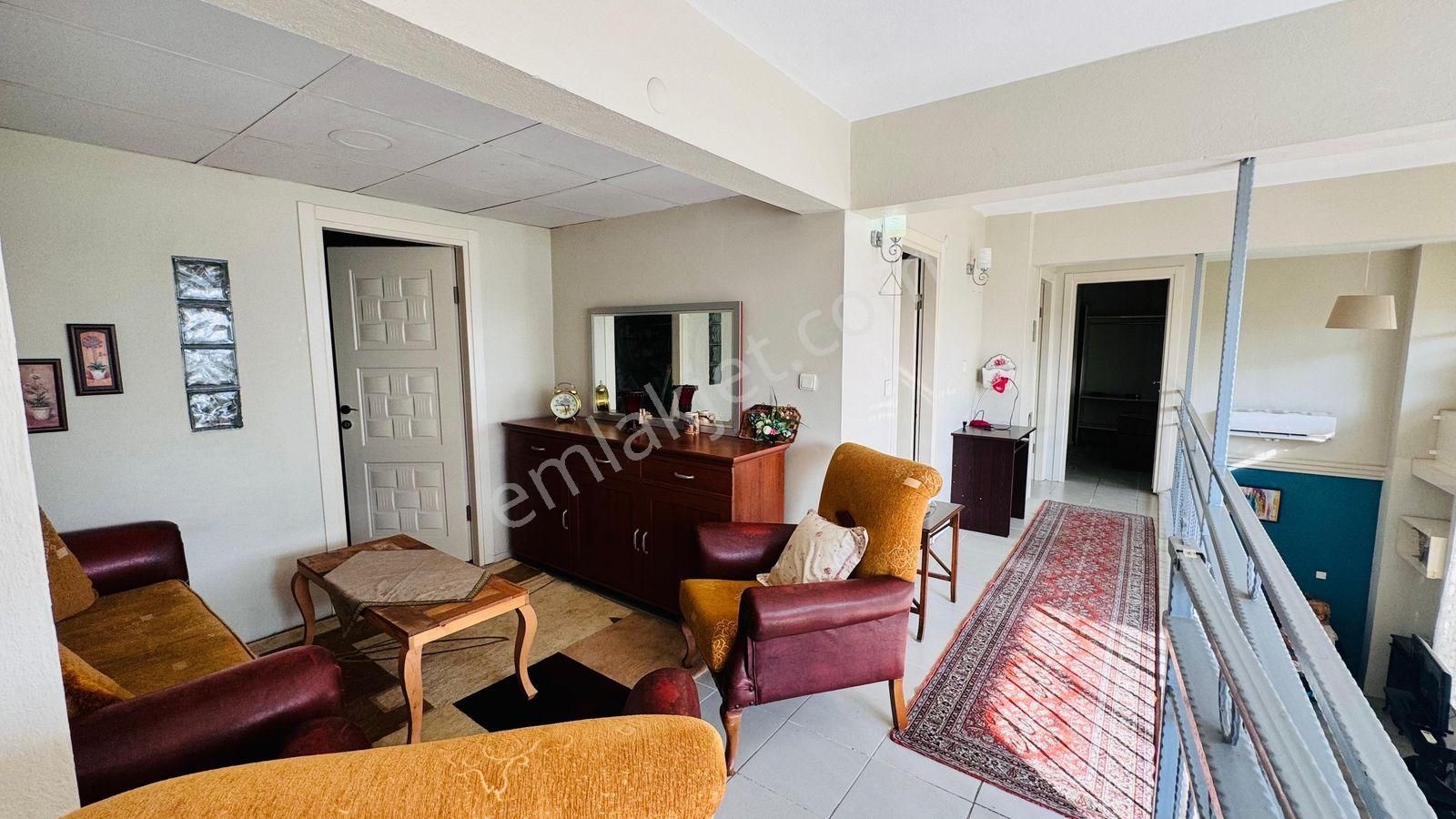 Buca Yaylacık Mah Merkezi Konumda 5+1 Eşyalı Dubleks Daire - Görsel 32