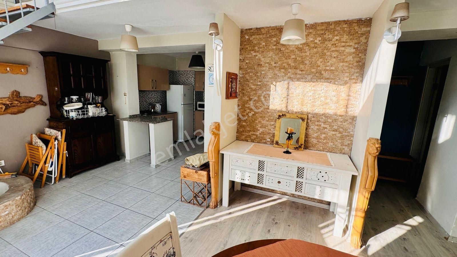 Buca Yaylacık Mah Merkezi Konumda 5+1 Eşyalı Dubleks Daire - Görsel 23