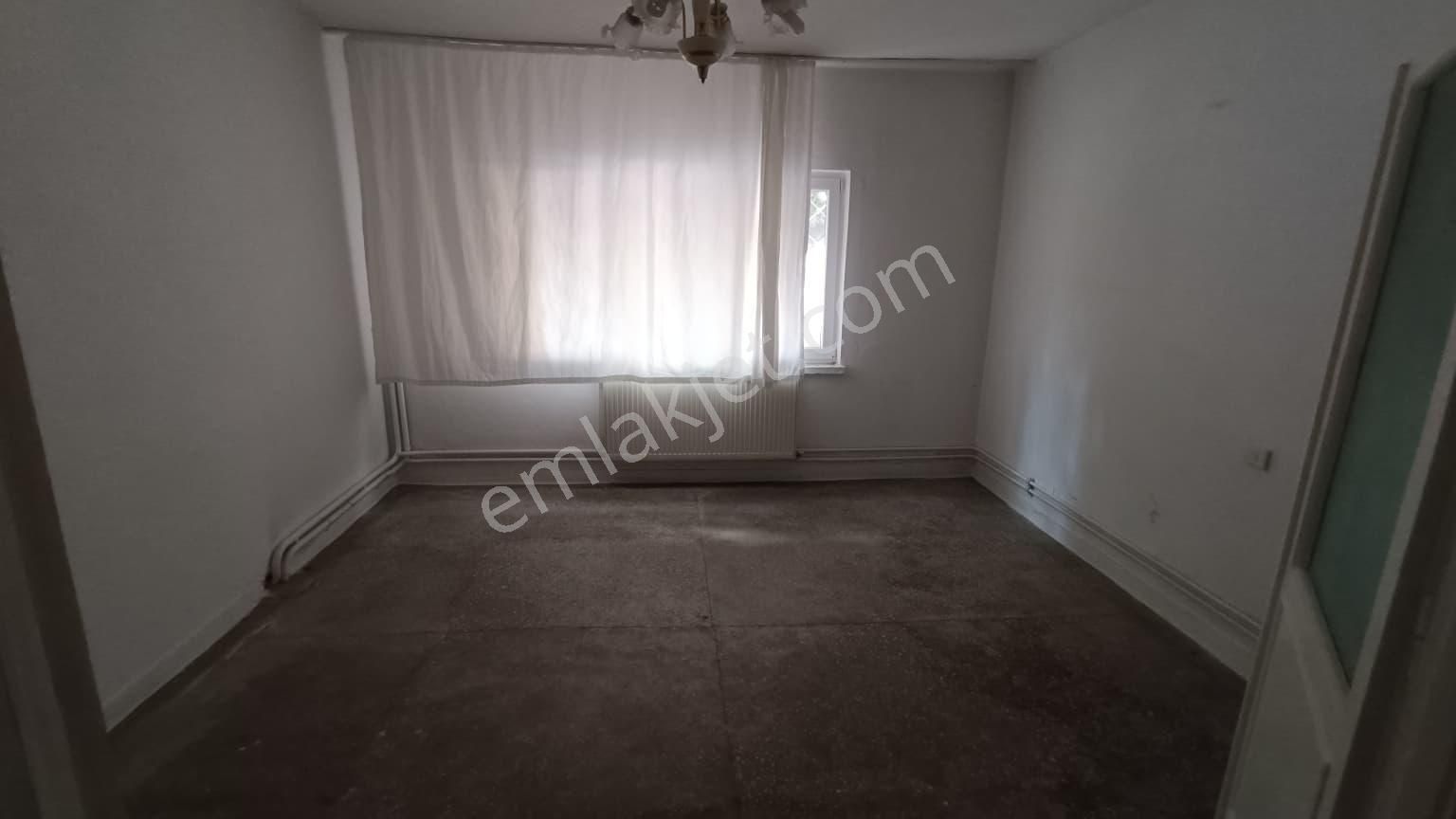 350 Evler Mahallesinde 3 Katlı Bina Satılıktır - Görsel 13