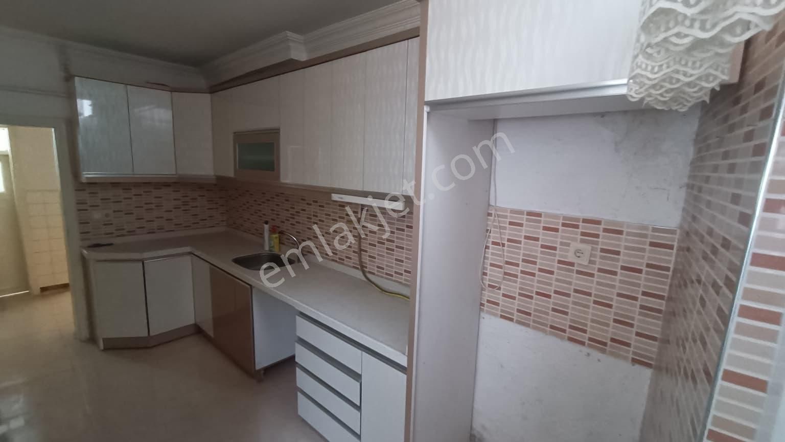 350 Evler Mahallesinde 3 Katlı Bina Satılıktır - Görsel 7