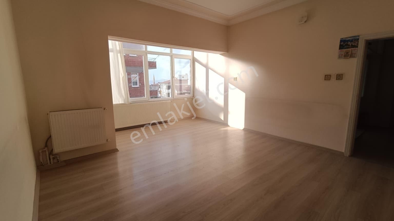 350 Evler Mahallesinde 3 Katlı Bina Satılıktır - Görsel 8