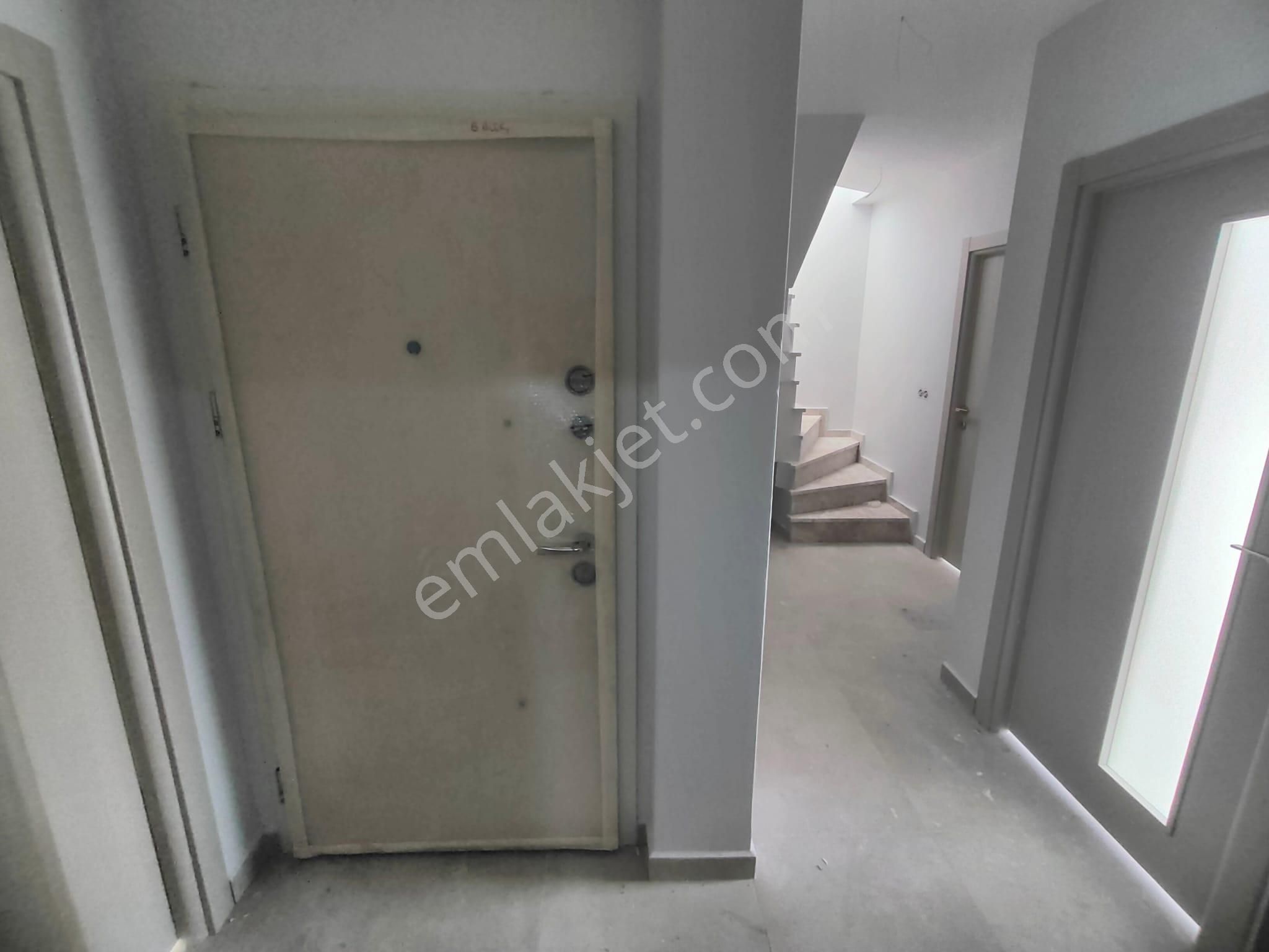 Emlak Dünyasından Altıntepede Deniz Manzaralı Dubleks - Görsel 3