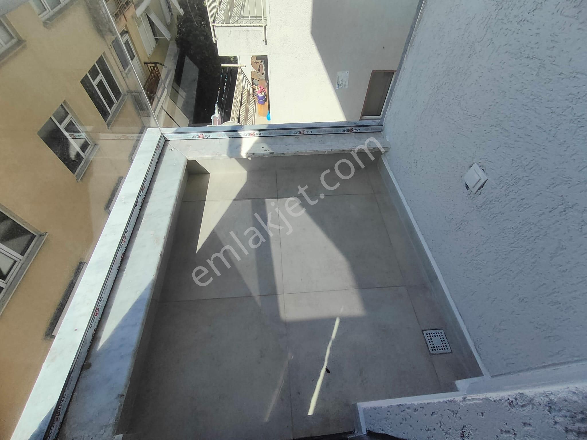 Emlak Dünyasından Altıntepede Deniz Manzaralı 3+2 Dubleks - Görsel 9