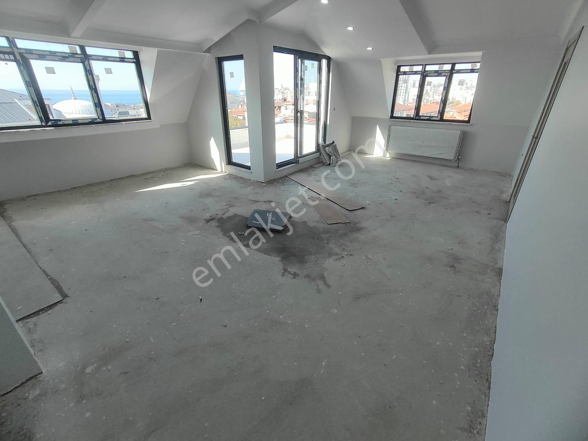 Emlak Dünyasından Altıntepede Deniz Manzaralı 3+2 Dubleks - Görsel 18