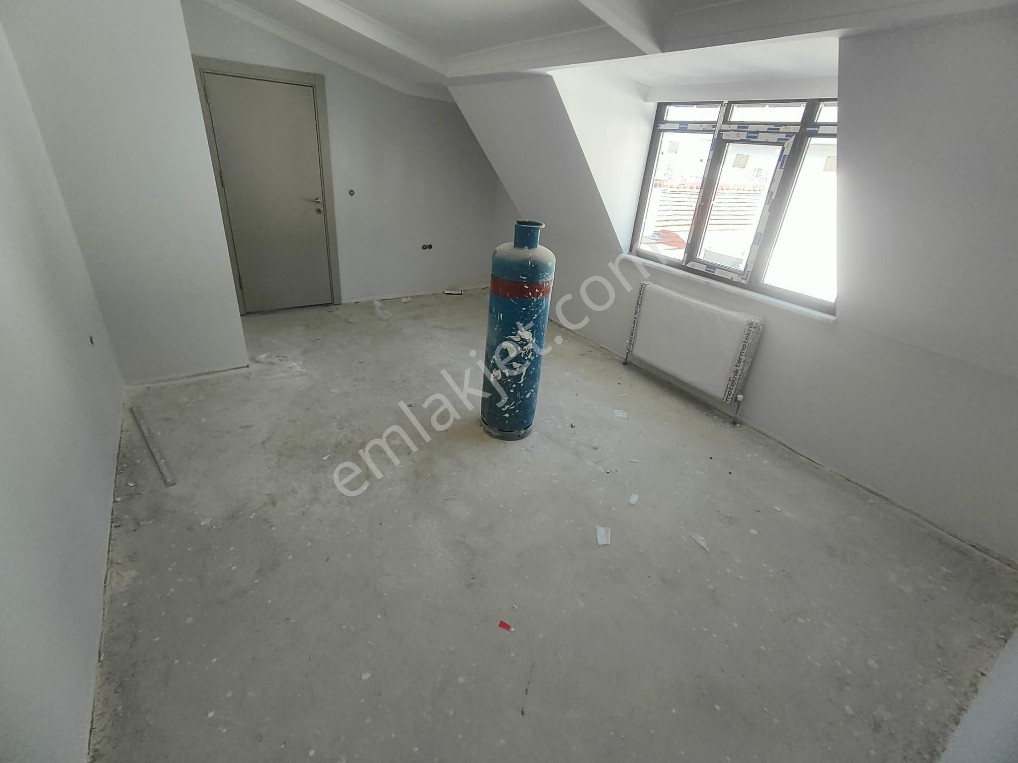 Emlak Dünyasından Altıntepede Deniz Manzaralı 3+2 Dubleks - Görsel 16