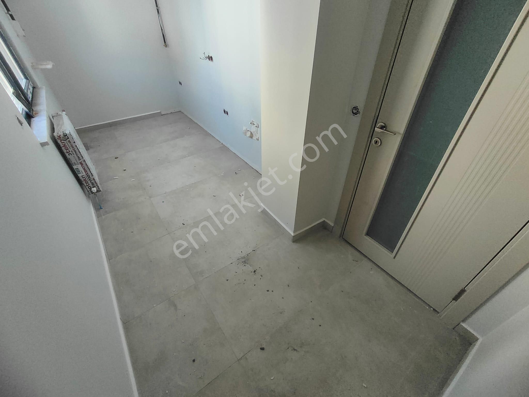 Emlak Dünyasından Altıntepede Deniz Manzaralı 3+2 Dubleks - Görsel 13