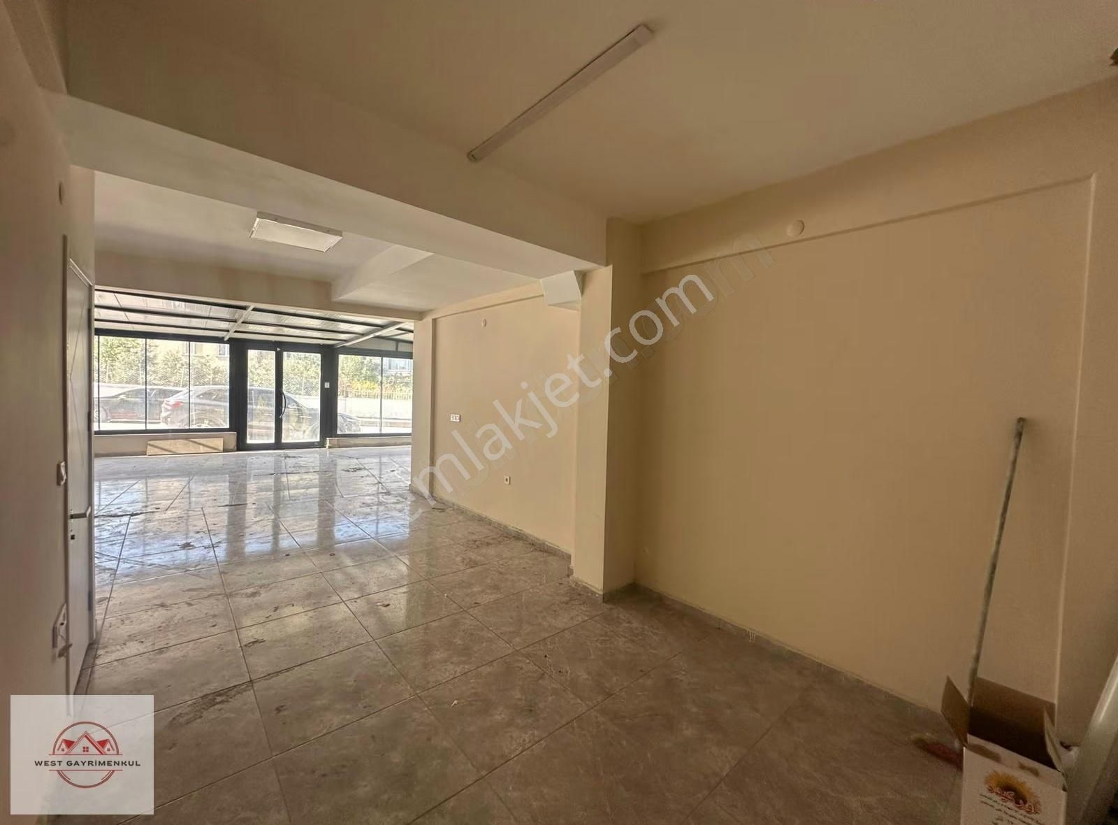 Bornova Pınarbaşı-satılık 230m² Sıfır Dükkan (işlek Cadde Üzeri) - Görsel 6