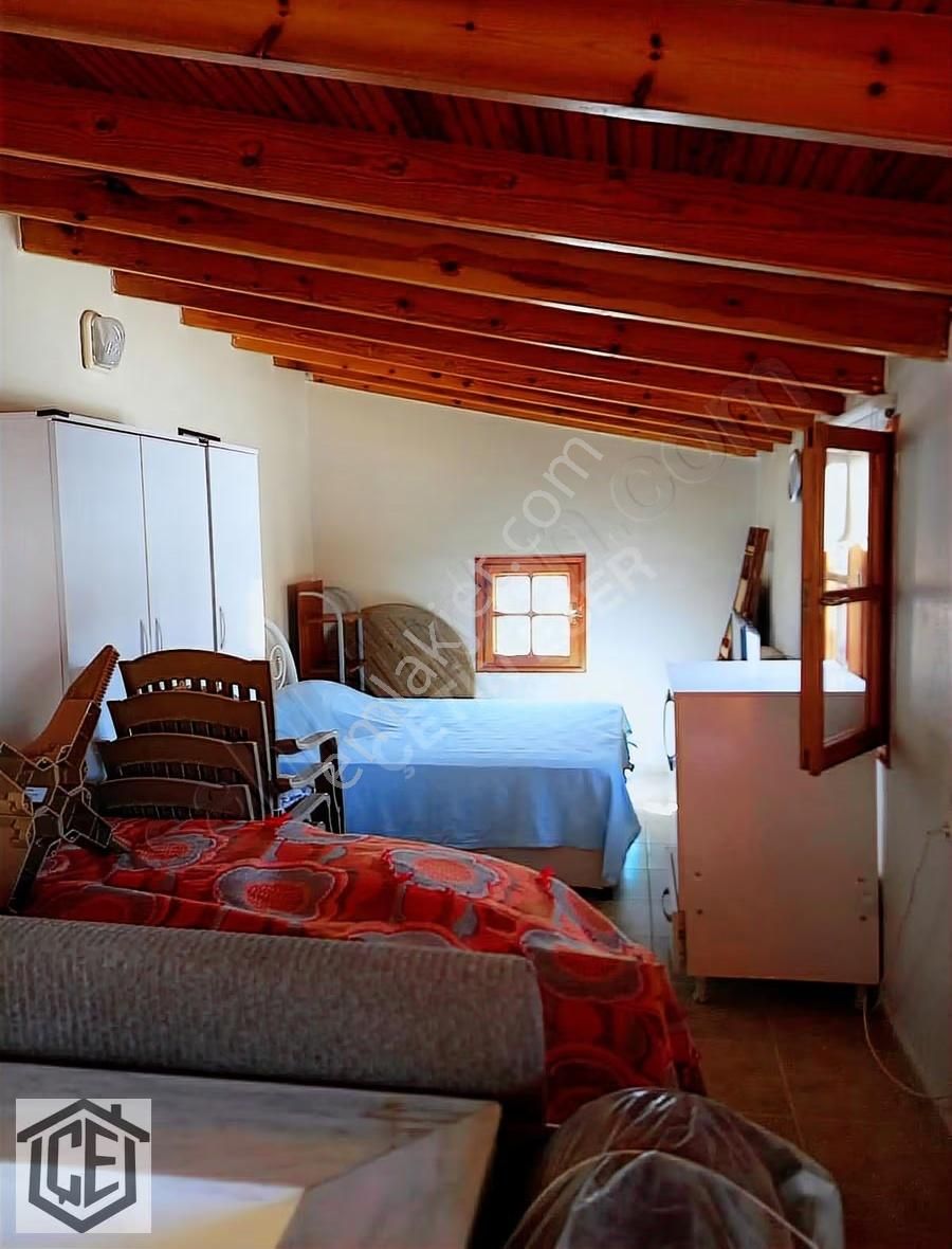 Özdere Orta Mahalle De Denize 60 Metre Site İçinde Bakımlı Villa - Görsel 7